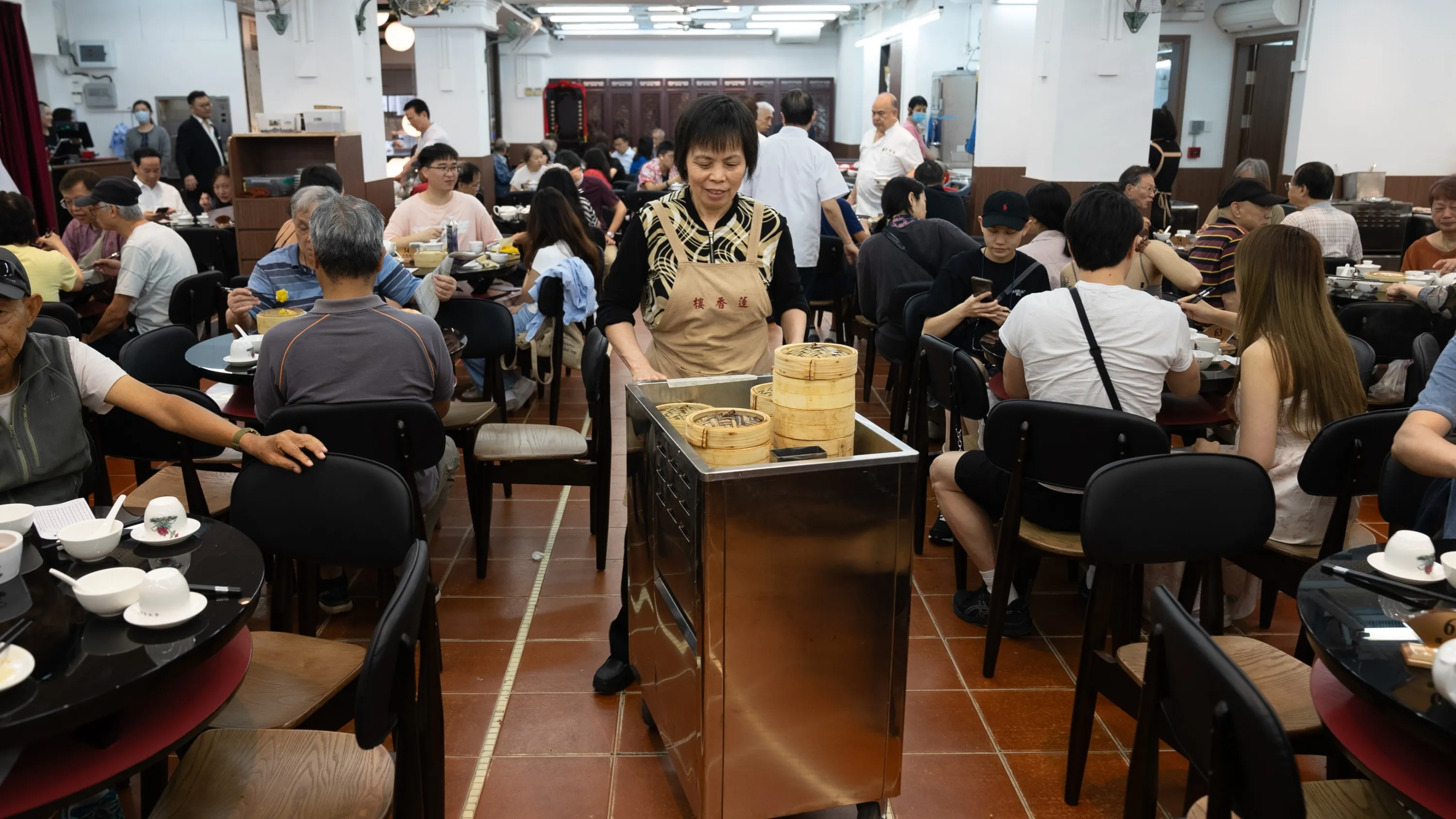 Lin Heung Lau tea house dim sum trolley