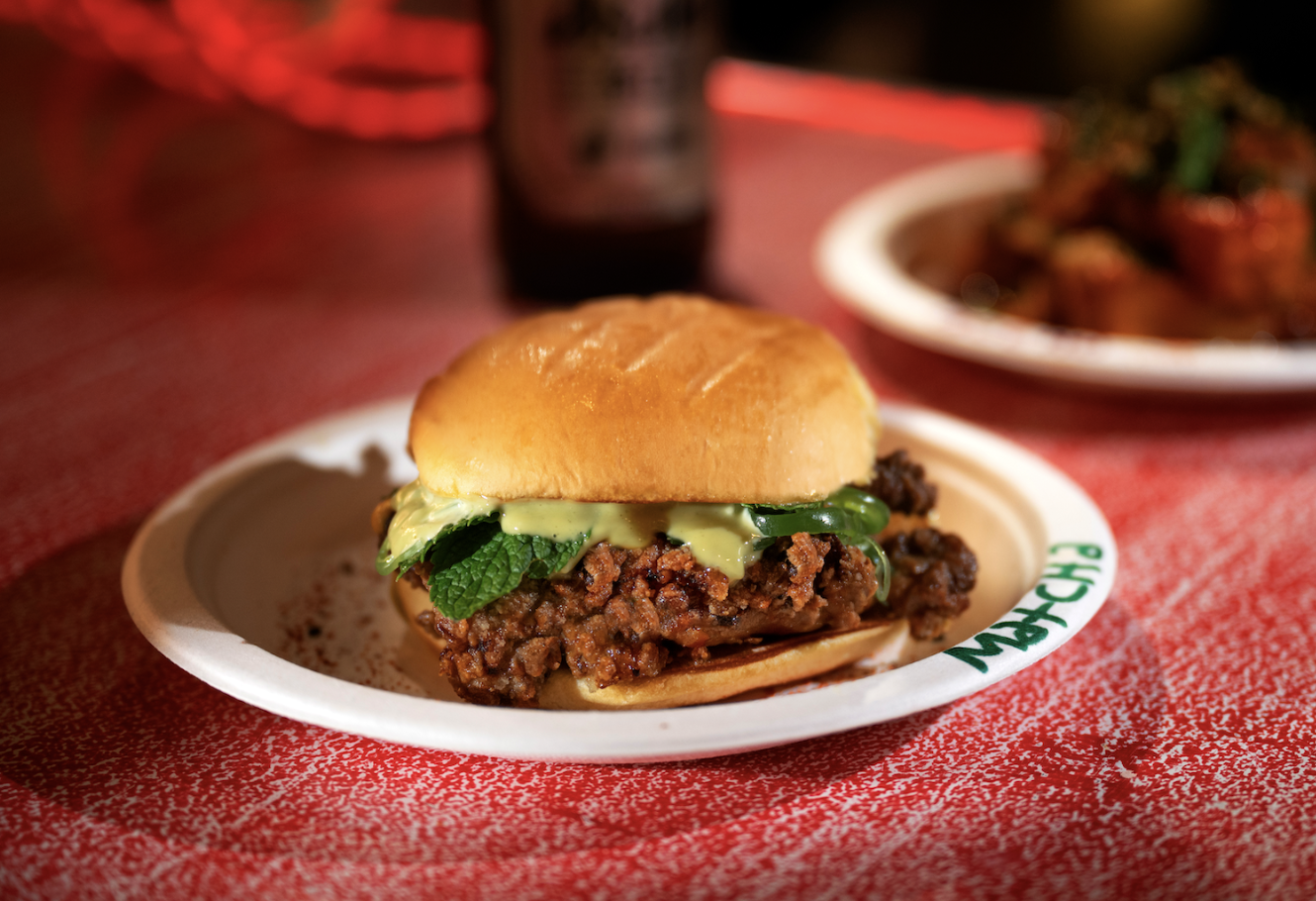 Hanbaagaasuuteeki: Asian-Inspired Burger Joint Shakes Up London's Victoria