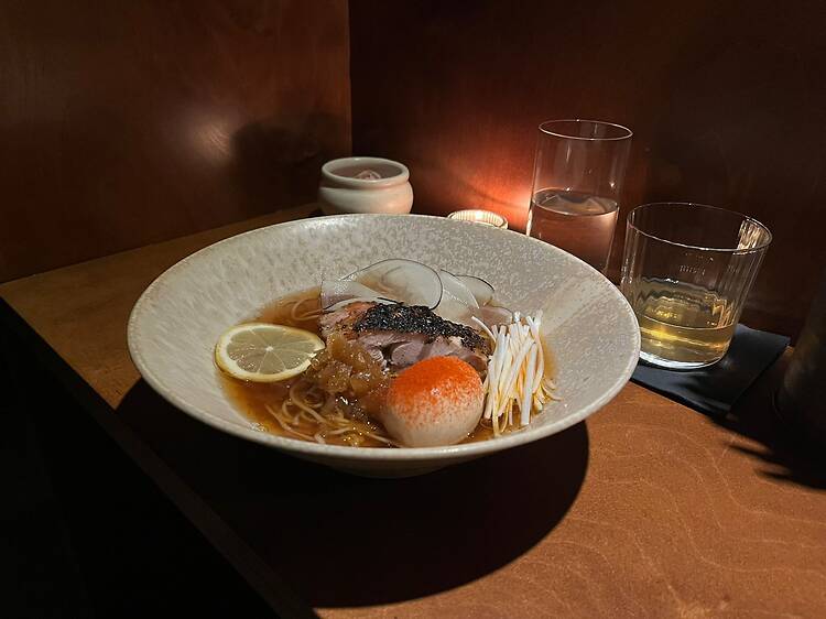 Ramenre és sakéra hangolva: megnyílt a Hachi-Ko a Madách téren