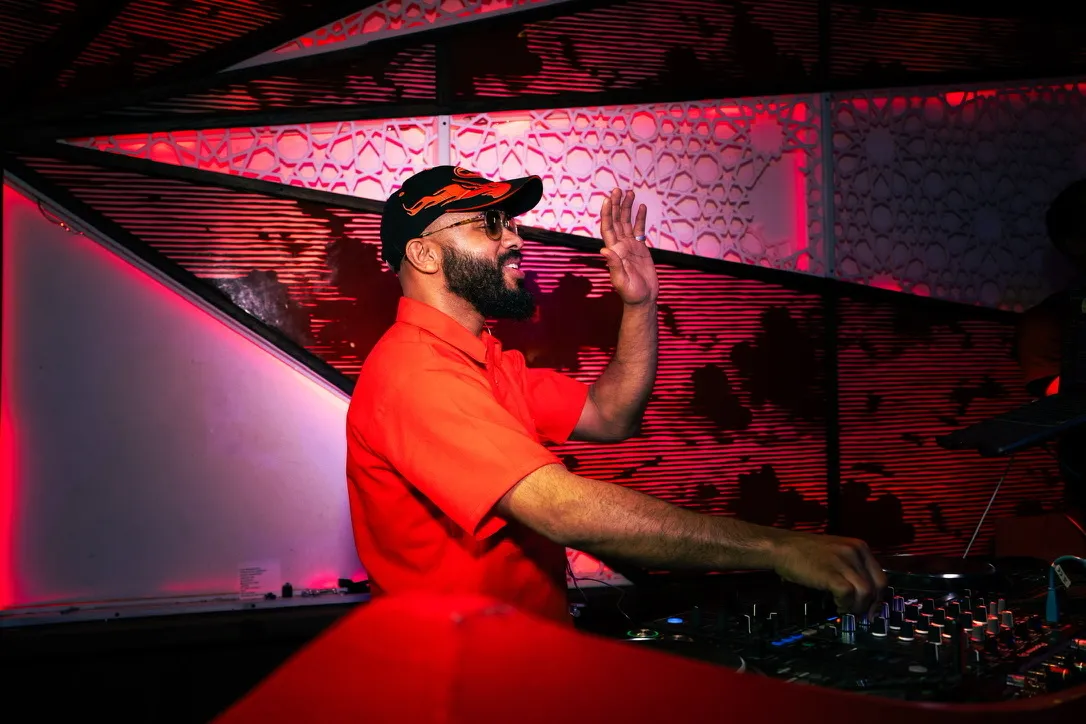 DJ playing Noise Complaint part