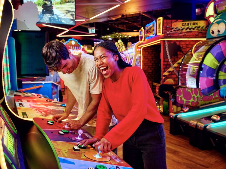 Book a night at Zone Bowling for a date thatâs actually fun Book a night at Zone Bowling for a date thatâs actually fun