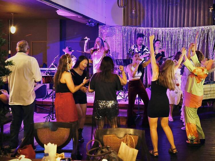 Ease into island vibes at Churchill’s Reggae Night in Karon Ease into island vibes at Churchill’s Reggae Night in Karon