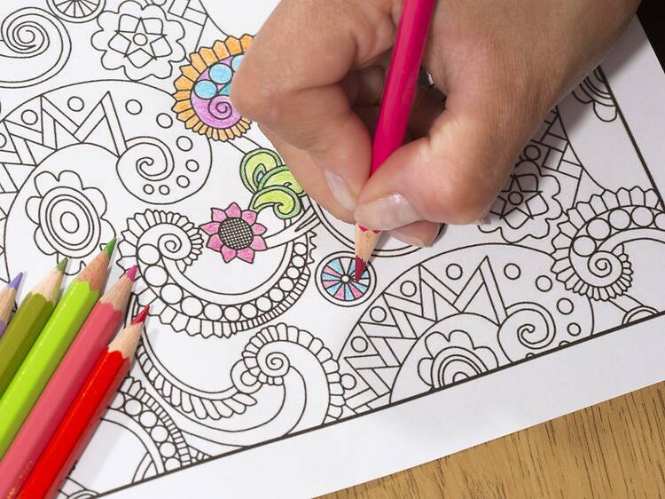 Livros de colorir fazem crescer o mercado livreiro Livros de colorir fazem crescer o mercado livreiro