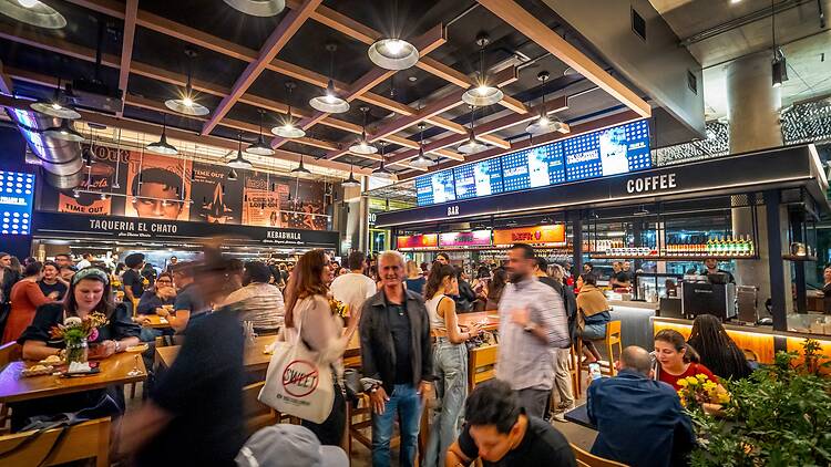 Time Out Market Union Square Customers inside Time Out Market New York Union Square