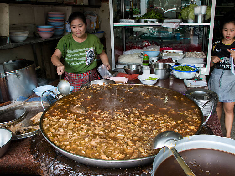 Half-Century-Old Soup (Wattana Panich)