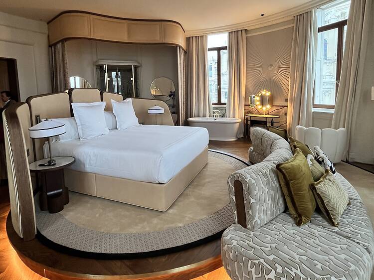 Abre el nuevo y espectacular Club Metrópolis: siete espacios gastronómicos, hotel boutique y terraza bajo la cúpula más famosa de la ciudad Abre el nuevo y espectacular Club Metrópolis: siete espacios gastronómicos, hotel boutique y terraza bajo la cúpula más famosa de la ciudad