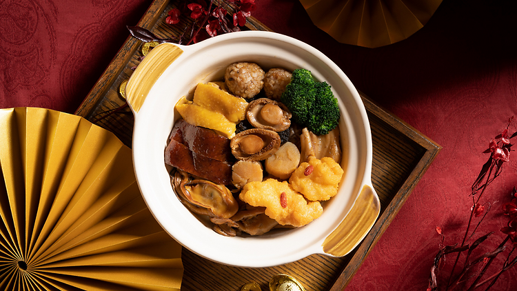 Four Seasons Hotel Hong Kong