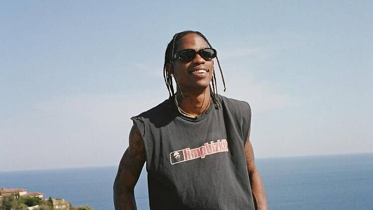 Travis Scott in a black t-shirt Travis Scott in a black t-shirt