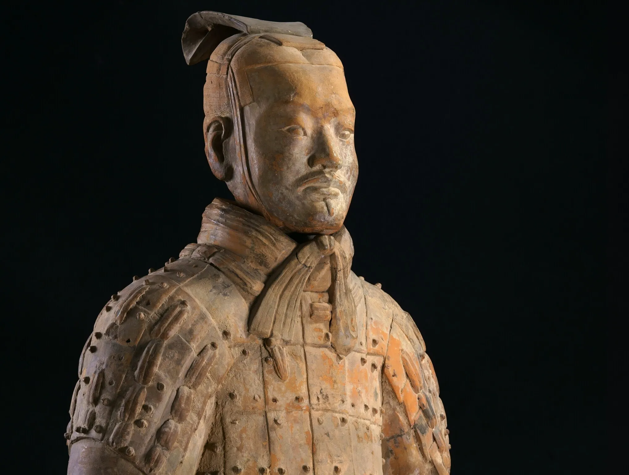 K&iacute;nai agyagkaton&aacute;k ki&aacute;ll&iacute;t&aacute;s a Sz&eacute;pműv&eacute;szeti M&uacute;zeumban