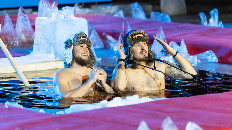 Seuraa yrittäjien avantokilpailua Oulun kauppatorilla Seuraa yrittäjien avantokilpailua Oulun kauppatorilla