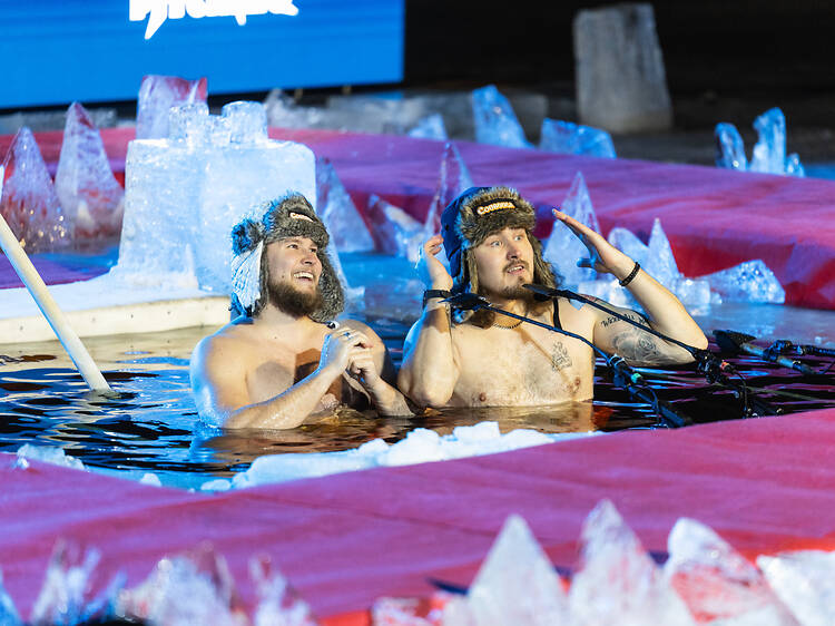 Seuraa yrittäjien avantokilpailua Oulun kauppatorilla Seuraa yrittäjien avantokilpailua Oulun kauppatorilla