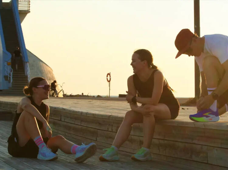 Juokse maraton keskiyön auringossa Juokse maraton keskiyön auringossa