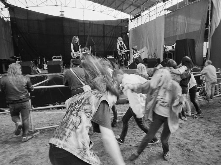 Tutustu Pohjois-Pohjanmaalaisen metallimusiikin historiaan Tutustu Pohjois-Pohjanmaalaisen metallimusiikin historiaan