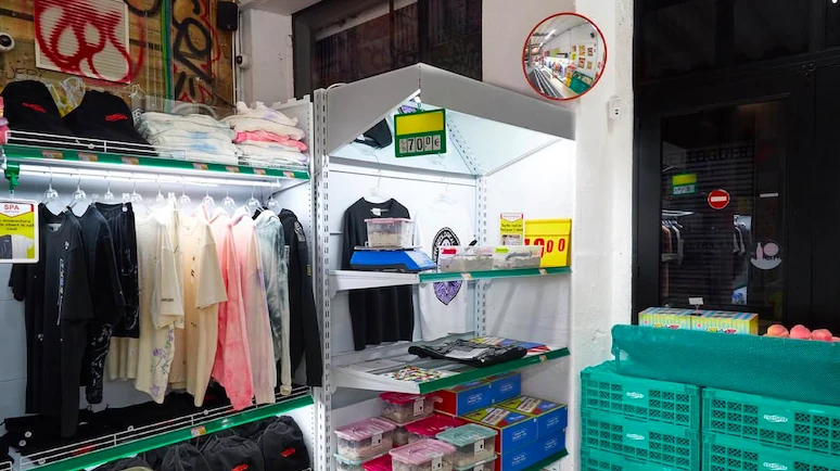 SSSTUFFF, roba, botiga