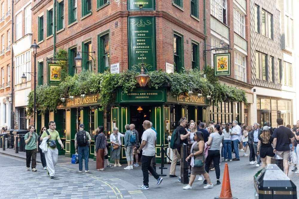 The Devonshire, pub in London