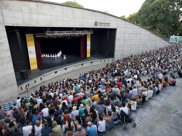 Live music at the Parque Centenario Amphitheater Live music at the Parque Centenario Amphitheater