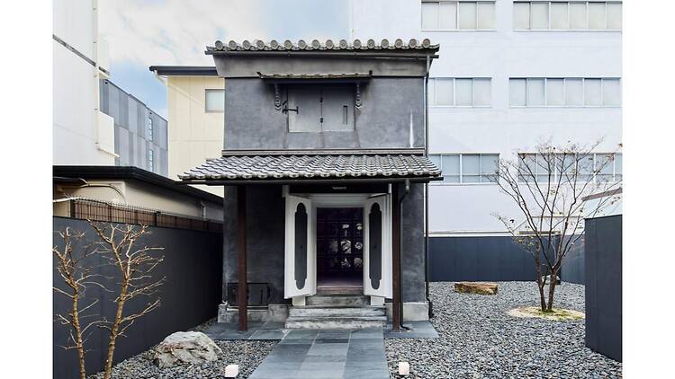 100 FLŌRA by Kenta Umemoto