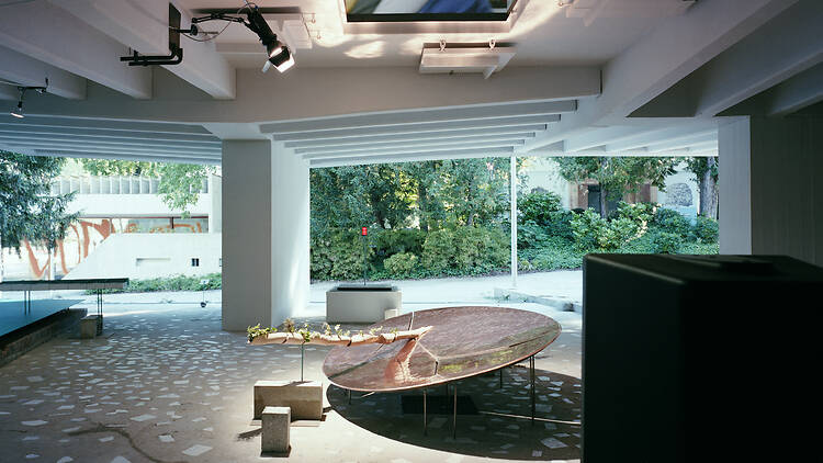 中立点｜In-Between