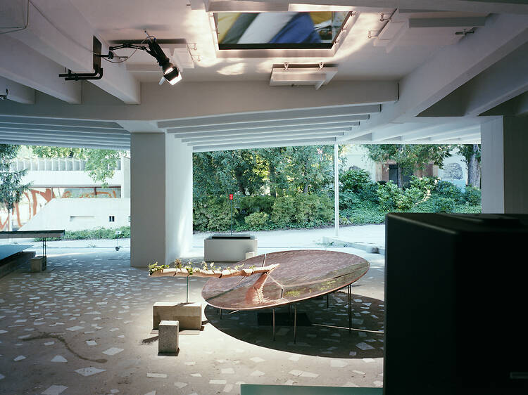 中立点｜In-Between