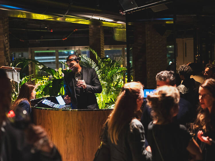 Dê aos pezinhos no Carnaval