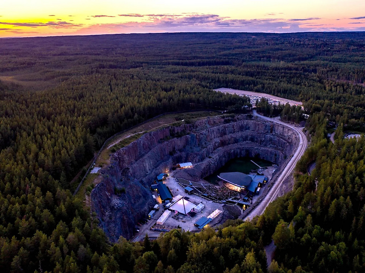 10 เวนิวคอนเสิร์ตที่สวยที่สุดในโลก ที่แฟนเพลงทั่วโลกต้องมาสัมผัสบรรยากาศให้ได้สักครั้งในชีวิต 10 เวนิวคอนเสิร์ตที่สวยที่สุดในโลก ที่แฟนเพลงทั่วโลกต้องมาสัมผัสบรรยากาศให้ได้สักครั้งในชีวิต