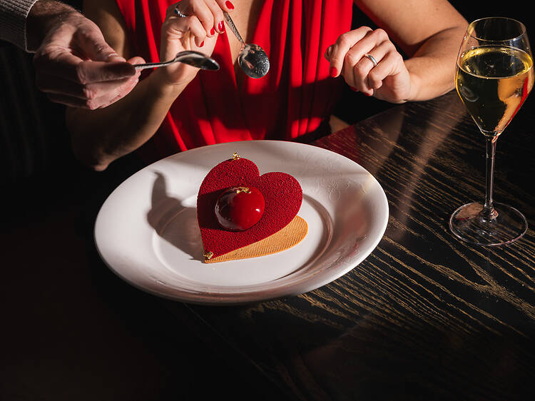 Placer gastronómico japonés entre las nubes (o una noche de hotel muy especial)