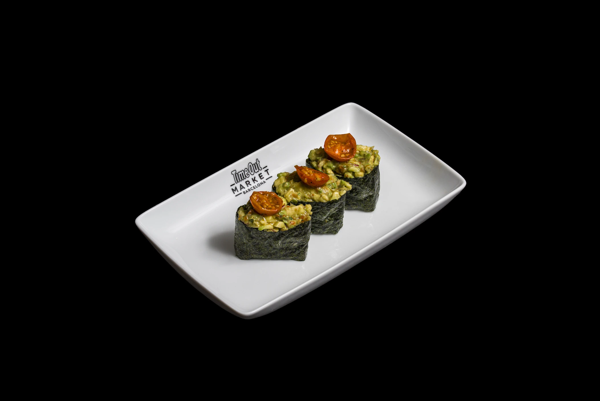 Trio de gunkans de tom&agrave;quets semisecs amb olives, de Monster Sushi