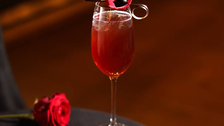 Una experiencia completa: menú degustación, cóctel de autor, noche de hotel y spa