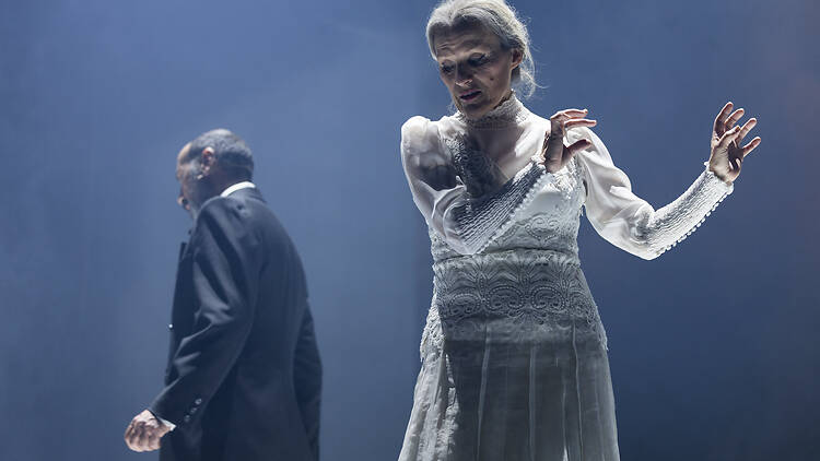 Vá até ao Teatro São João ver a peça "O Fim" Vá até ao Teatro São João ver a peça "O Fim"