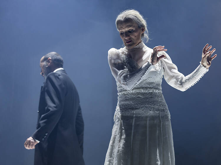 Vá até ao Teatro São João ver a peça "O Fim" Vá até ao Teatro São João ver a peça "O Fim"