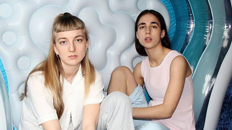 Flirter avec les expérimentations pop des Norvégiennes de Smerz Flirter avec les expérimentations pop des Norvégiennes de Smerz