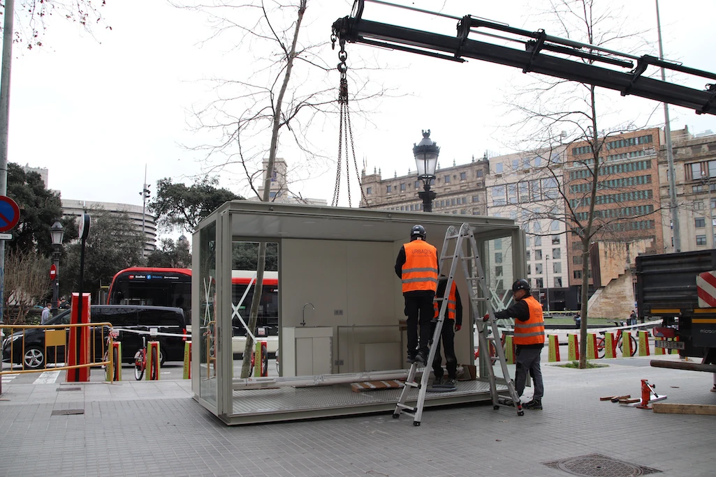 Noves parades de floristes de la Rambla