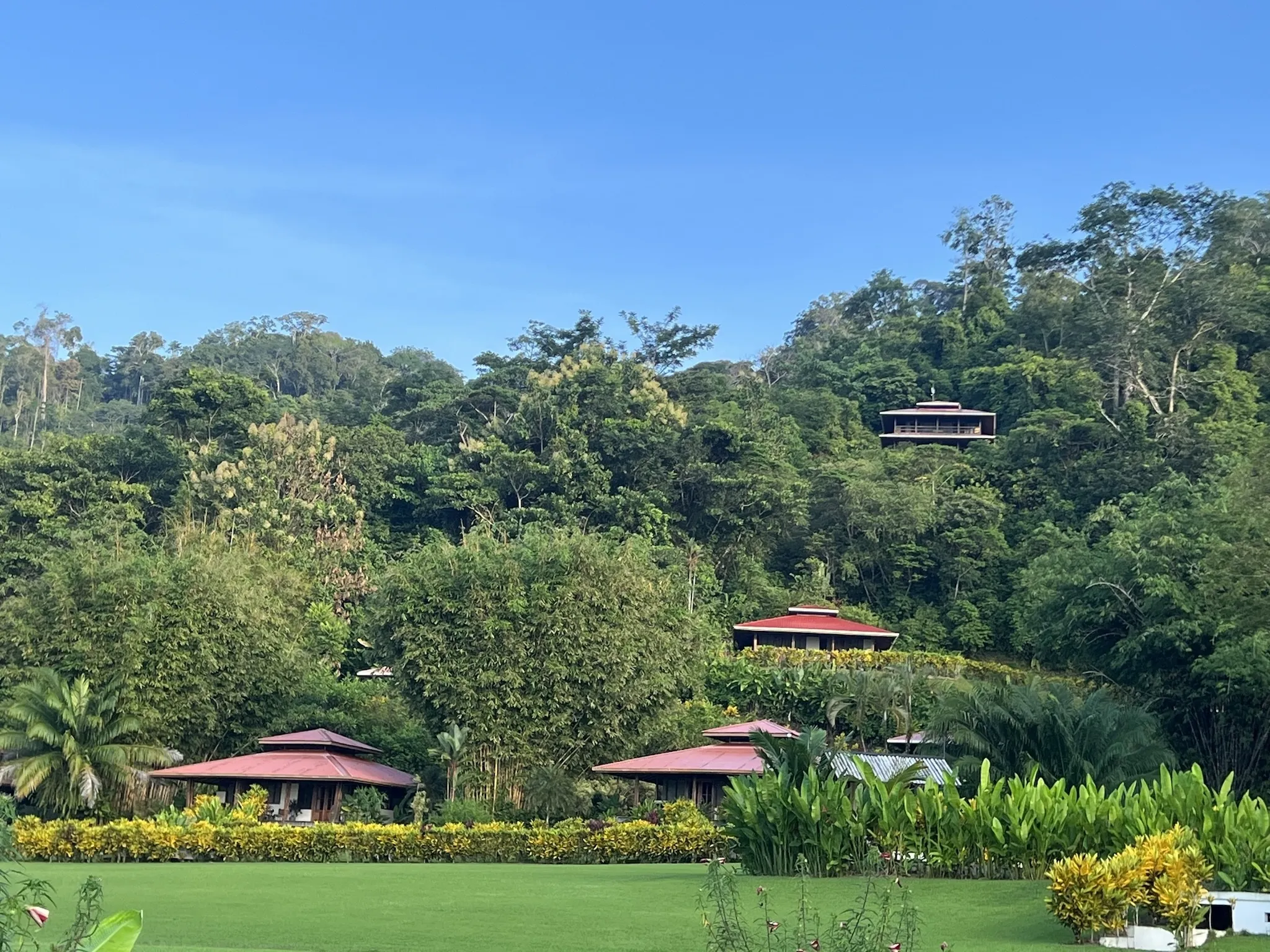 The rainforest villas at Kunken Lodge on Golfo Dulce
