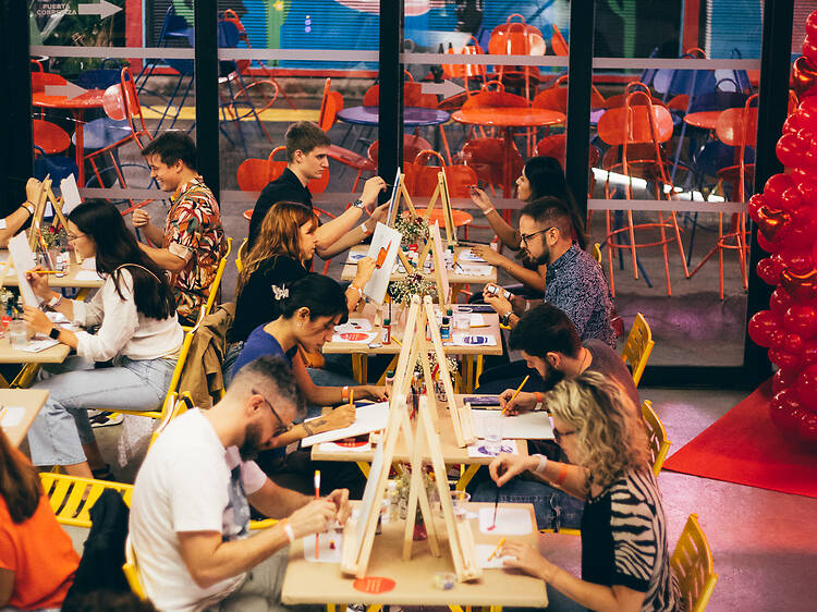 Arte y cine al aire libre en pareja en Ronda (DOT)