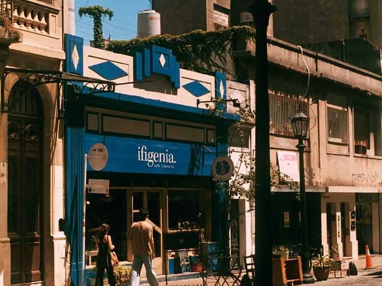 San Valentín entre café y libros en Ifigenia Café