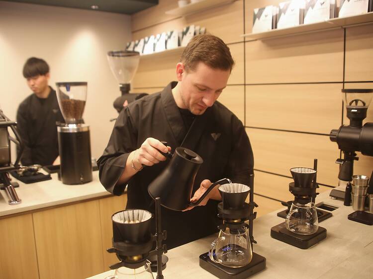 村上隆のお花モチーフのツリーが表参道に登場