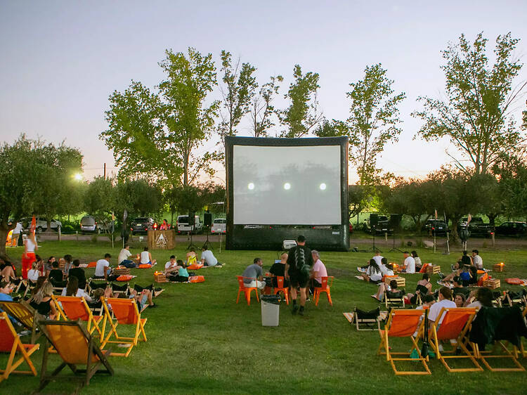 Planazo en El Roble: Romeo + Julieta: picnic, cine y verano junto al agua