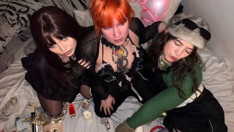 Sur les bords du Canal, une St-Val queer et féministe