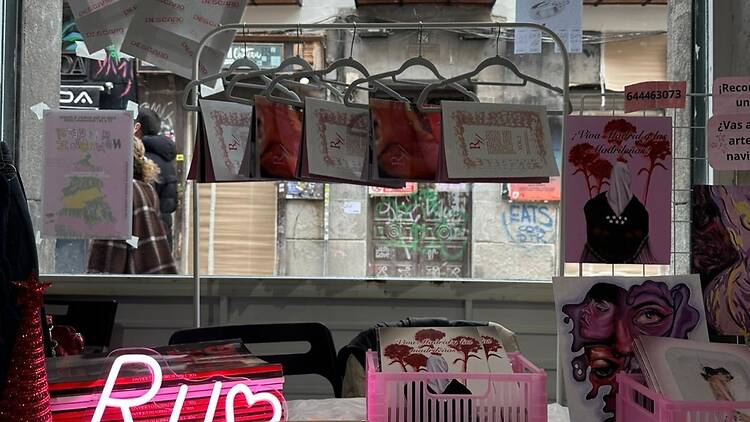 @marketbynowland y @renacimiento.urbano