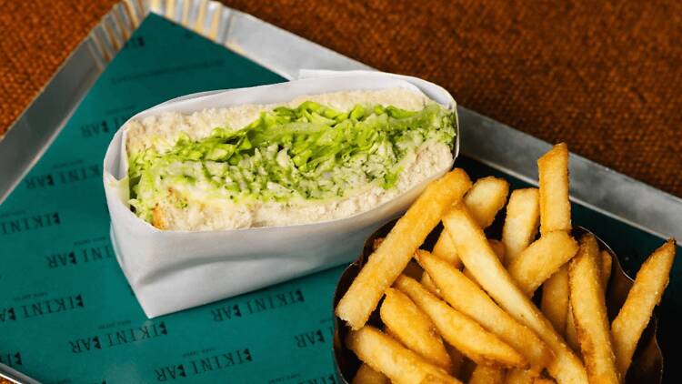 Sándwich en Bikini Bar