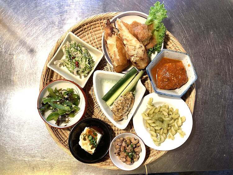 Feast on vegan Japanese food while live bands from Japan provide the soundtrack at Aeeen