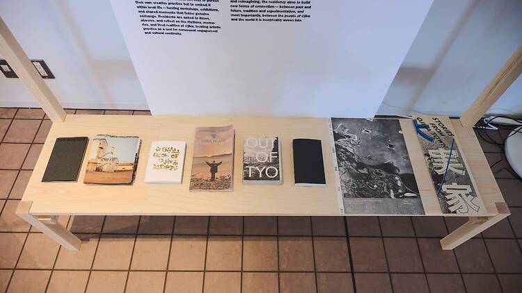 Bridging Past & Future（過去と未来のあいだに橋を）