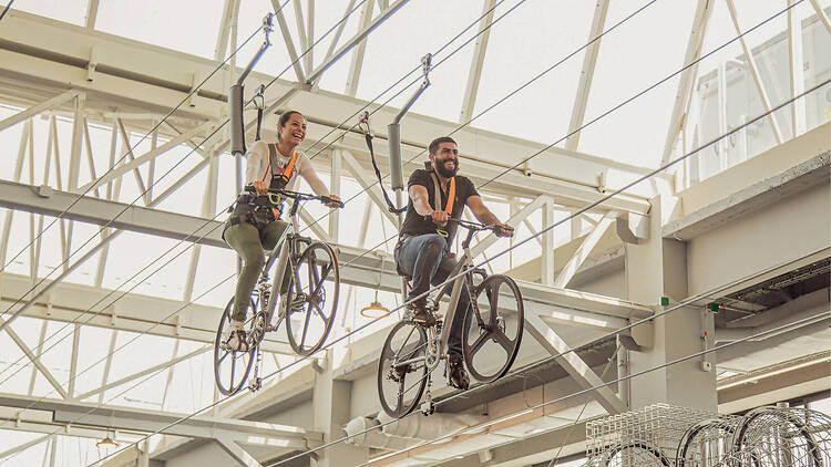 Clase indoor cycling