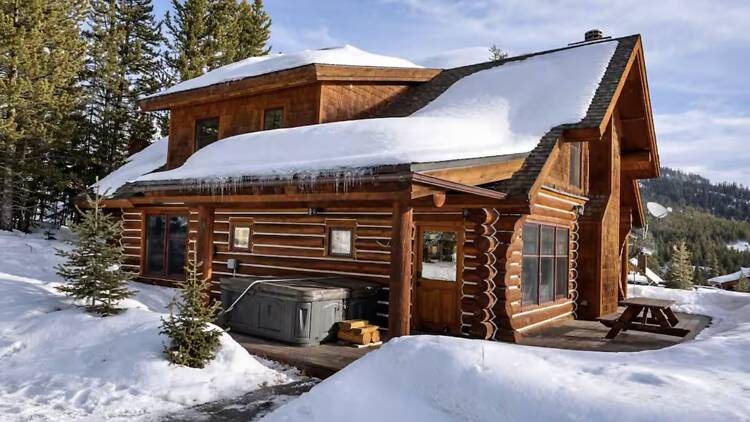 Powder Ridge End-Lot Cabin