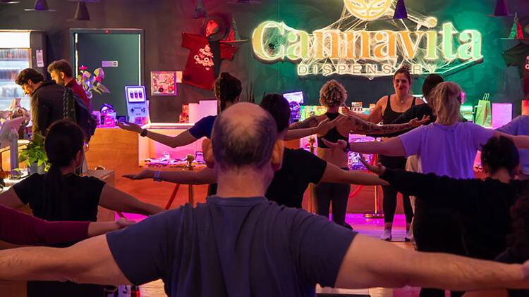 2 - Yoga  (Cannavita )