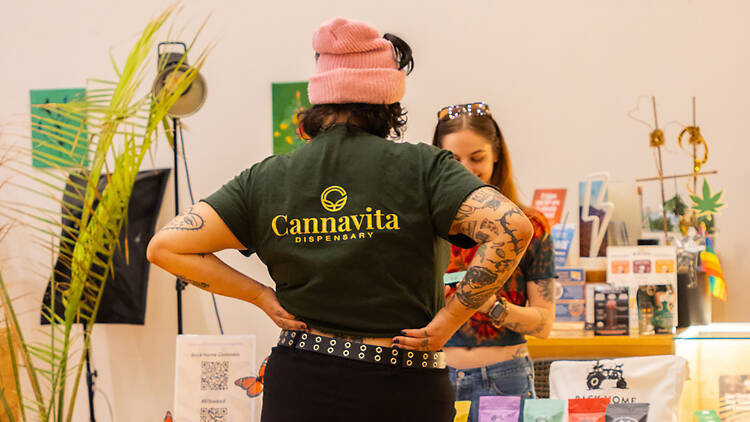 5 - Image of Shopping  (Cannavita )