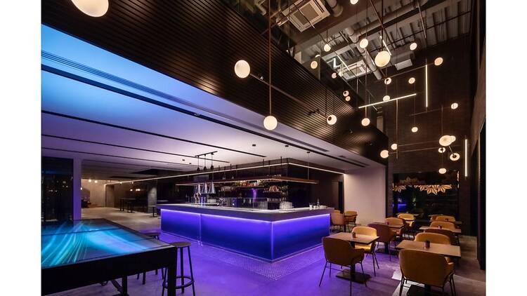 THE LIVELY大阪本町