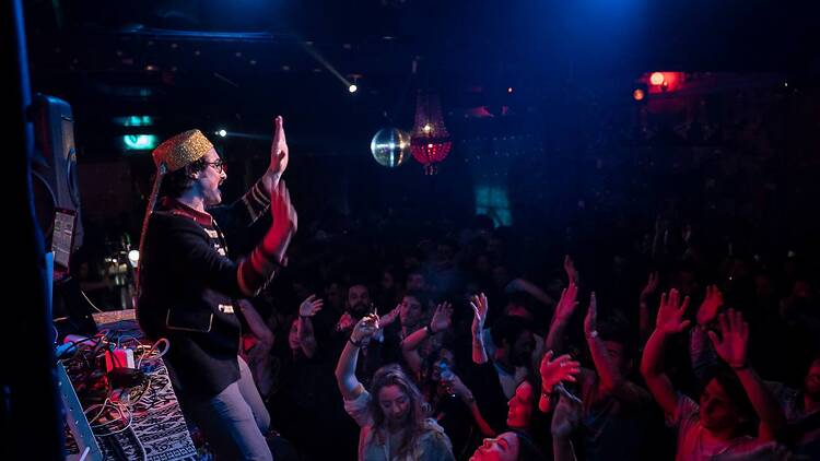 Balkan Party! 10º Aniversario de DJ Groucho + Special Guests, en la Sala Paral·lel 62 Club