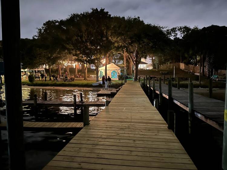 The Cottage on Shell: Romantic Downtown Retreat