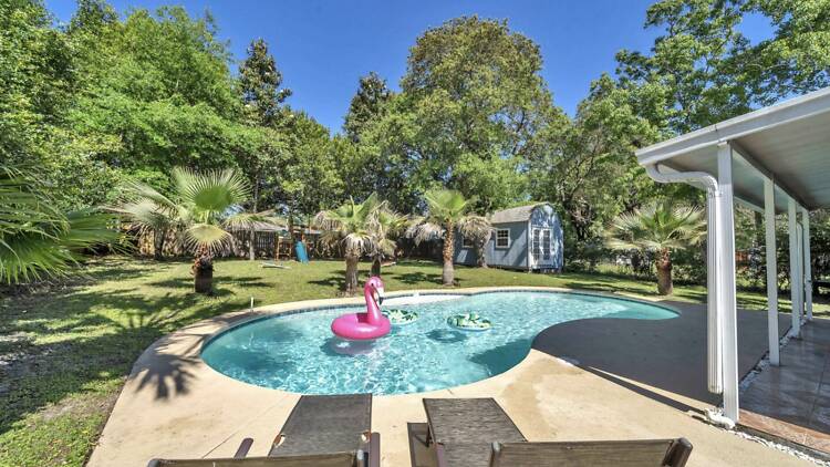 Pickleball & Pool Palace: Best Private Pool